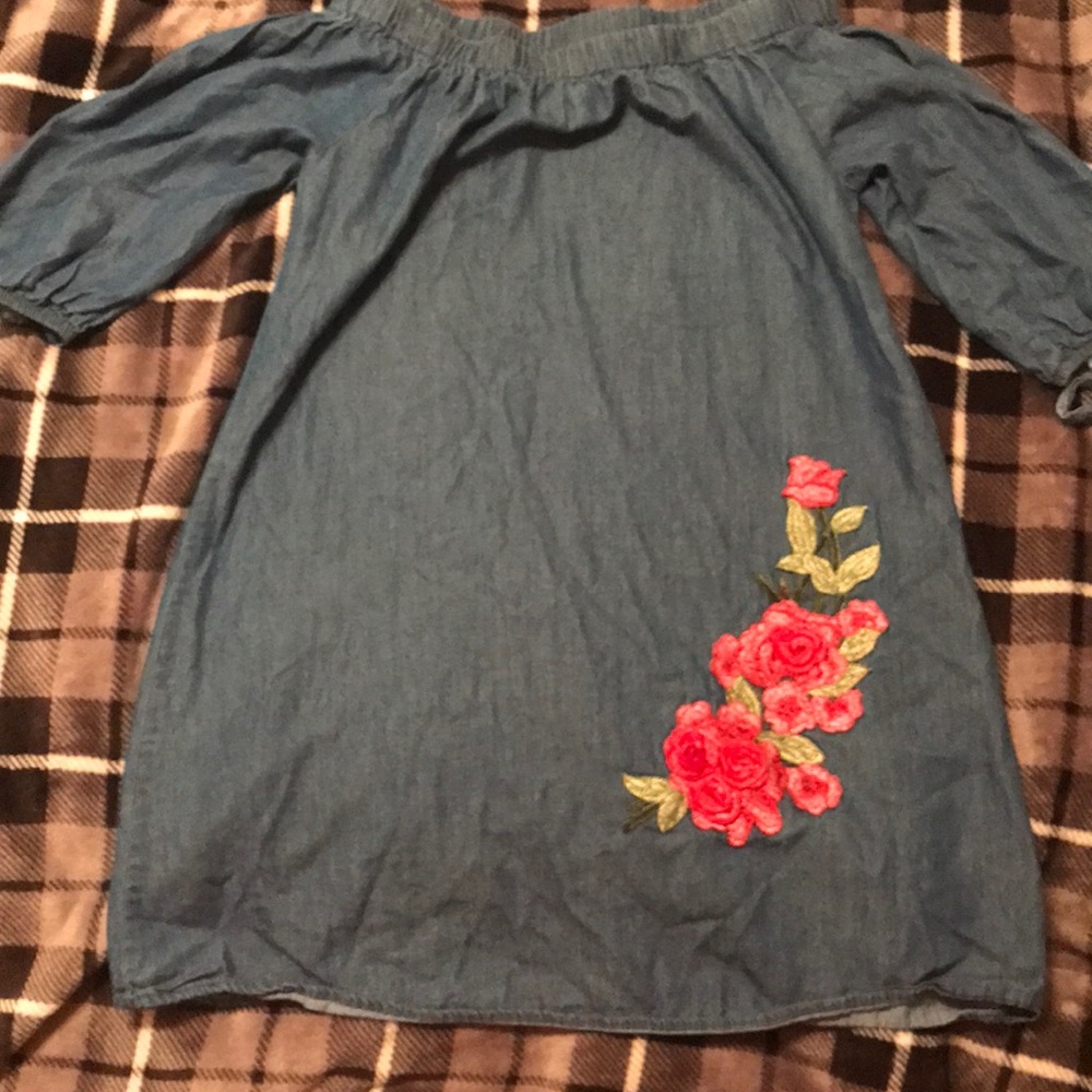 OFF THE SHOULDER DRESS